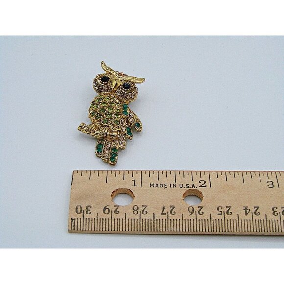 Vintage Mixed Rhinestones Emerald Peridot Owl on a Branch Brooch Gold Tone 2x1" - Picture 10 of 10